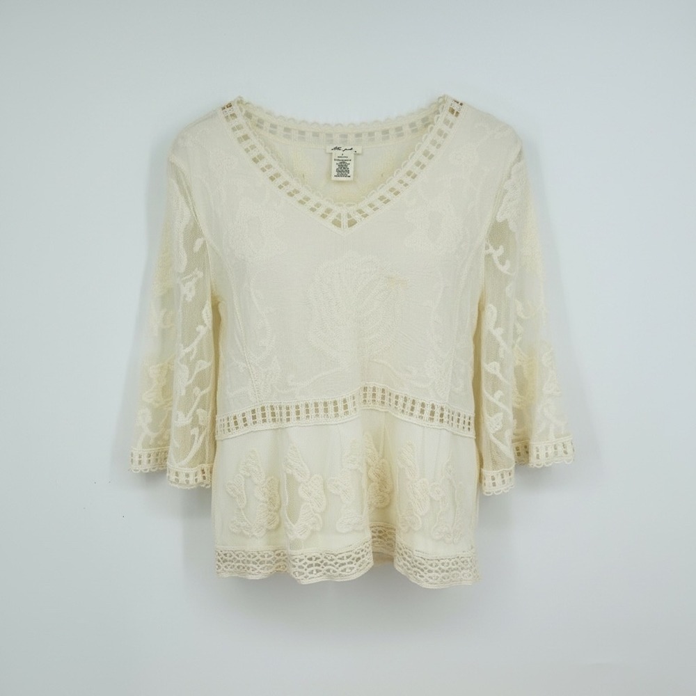 Ultra Pink Womens Embroidered Lace V Neck Blouse Cream Medium